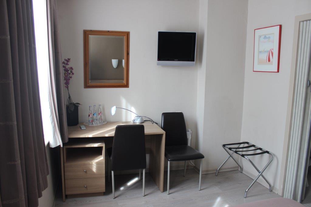 Hotel Bloom Диксмуид Екстериор снимка